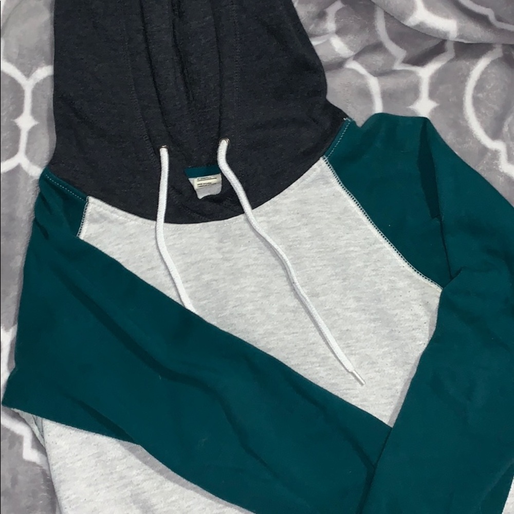 zumiez  sweater